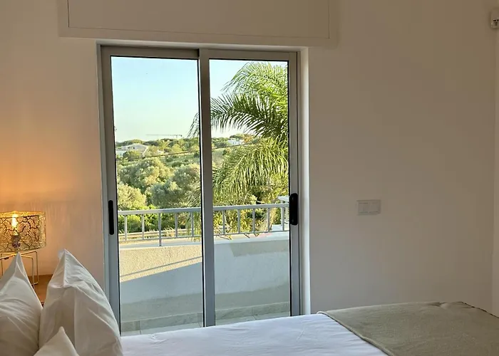 Villa Cruzeiro - Private Pool - 10 Guests - Quarteira